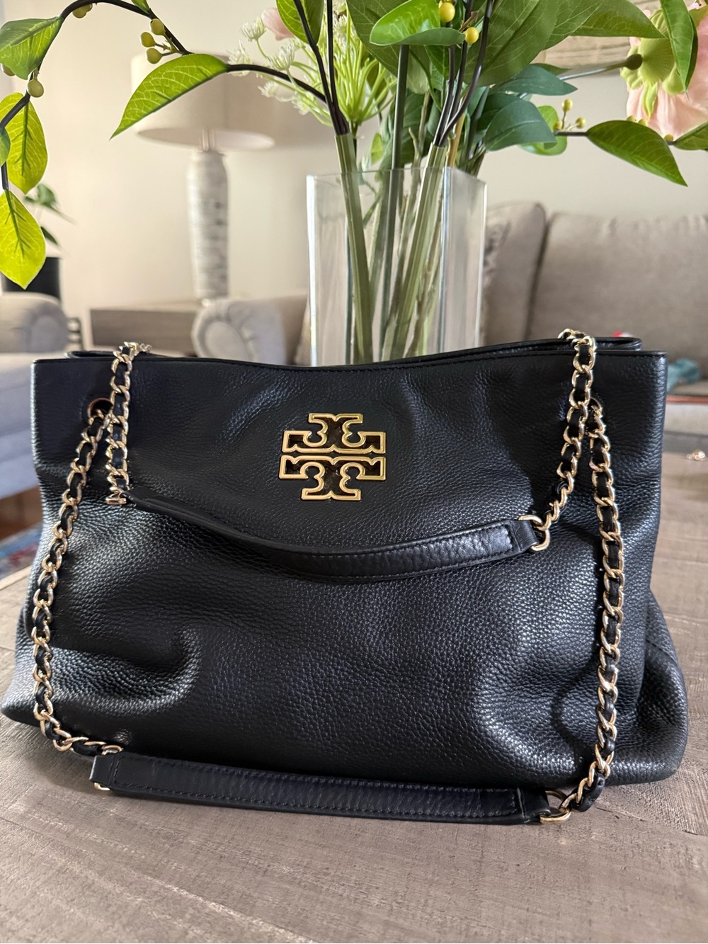Tory Burch Black Pebbled Leather Shoulder Bag with Gold Chain